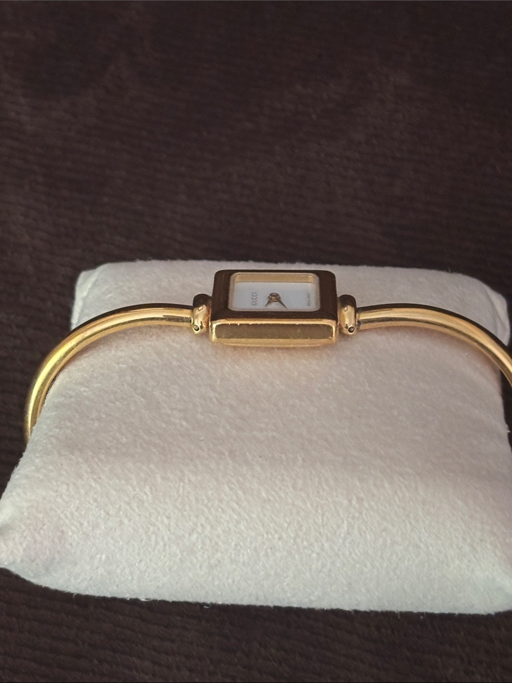 Gucci Gold Square Dial Women's Bangle Watch - Picture 5 of 5